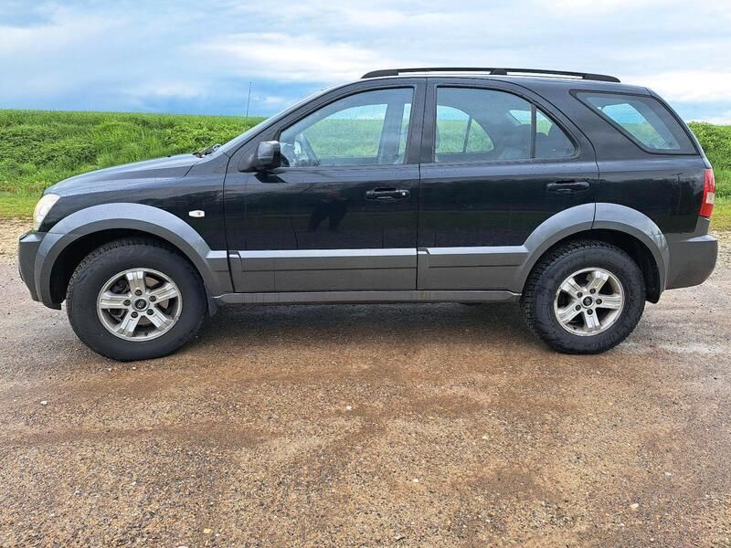 Schwarz Gebraucht 2005 Kia Sorento SUV | 1.900 € (Guter Preis) - Bild 1/2