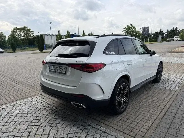 Gebraucht Mercedes GLC300e 333 PS (244 kW) 2024 SUV