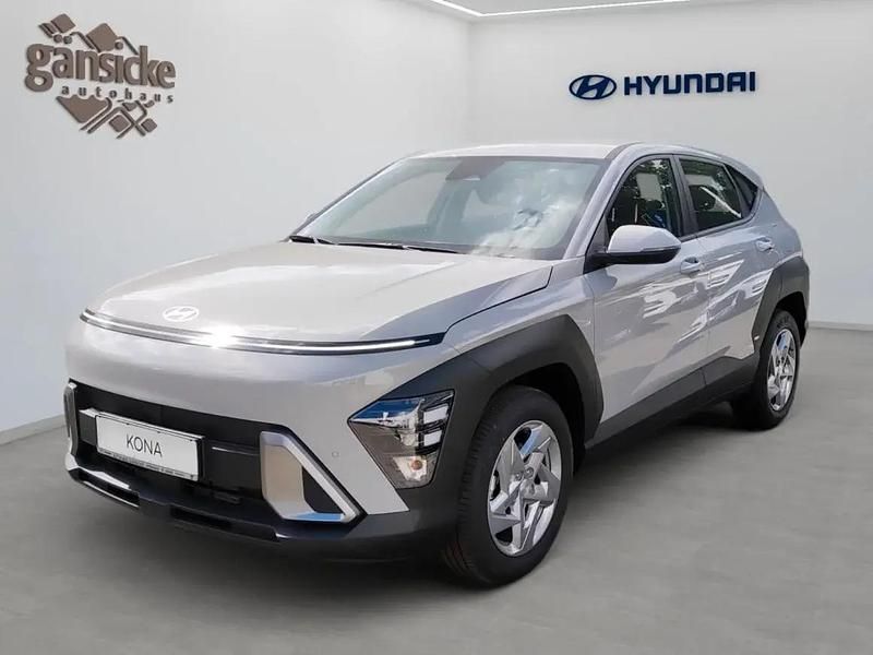 Grau Neu 2025 Hyundai Kona Select SUV | 27.790 € (Fairer Preis) - Bild 1/1