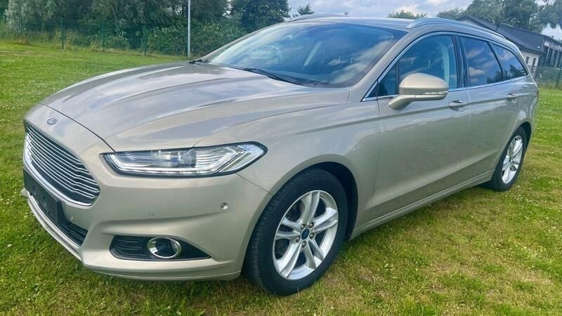 Silber Gebraucht 2016 Ford Mondeo Titanium Kombi | 8.500 € (Superpreis) - Bild 1/4