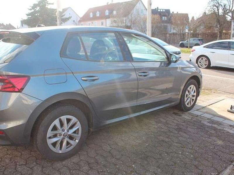 Gebraucht Skoda Fabia Selection 95 PS (69 kW) 2023 Grau Limousine