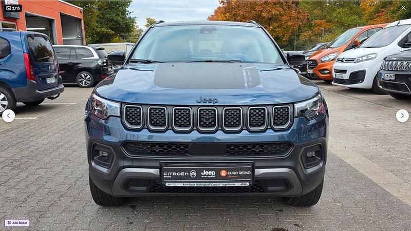 Gebraucht Jeep Compass Trailhawk 241 PS (177 kW) 2024 Blau SUV