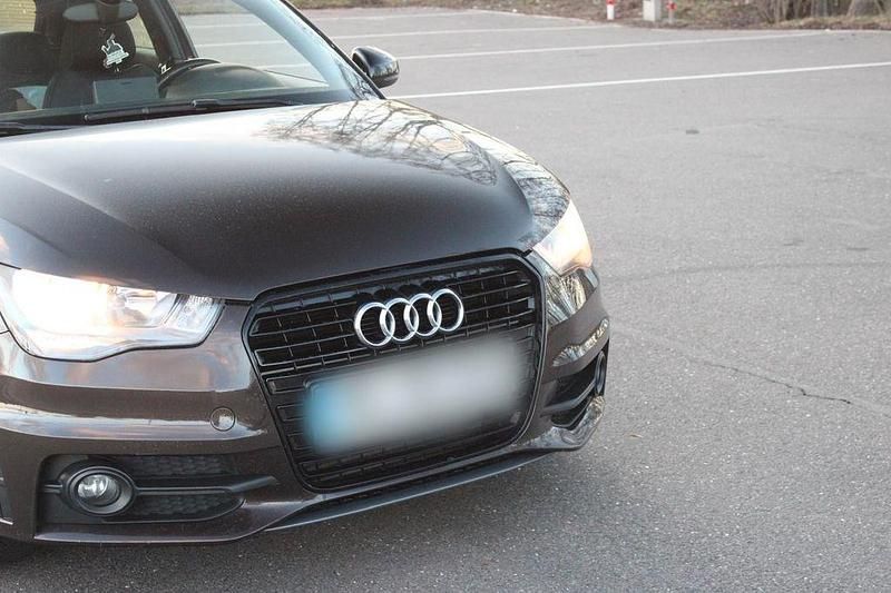 Gebraucht Audi A1 S-Line 185 PS (136 kW) 2012 Braun Kleinwagen