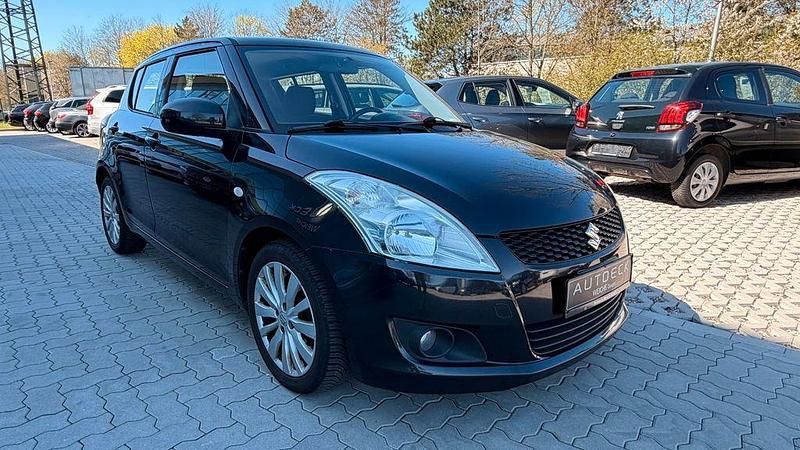 Gebraucht Suzuki Swift 94 PS (69 kW) 2012 Schwarz Kleinwagen