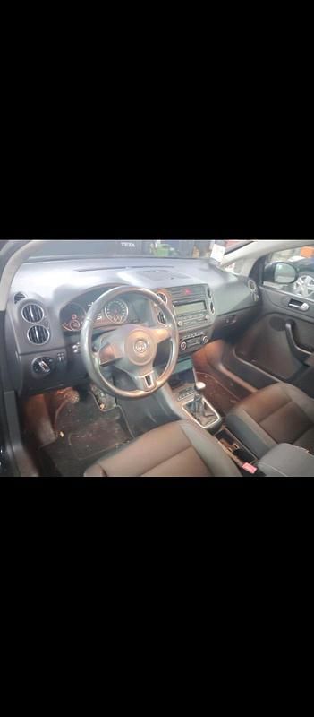 Gebraucht VW Golf VI Team 105 PS (77 kW) 2011 Schwarz Kleinwagen