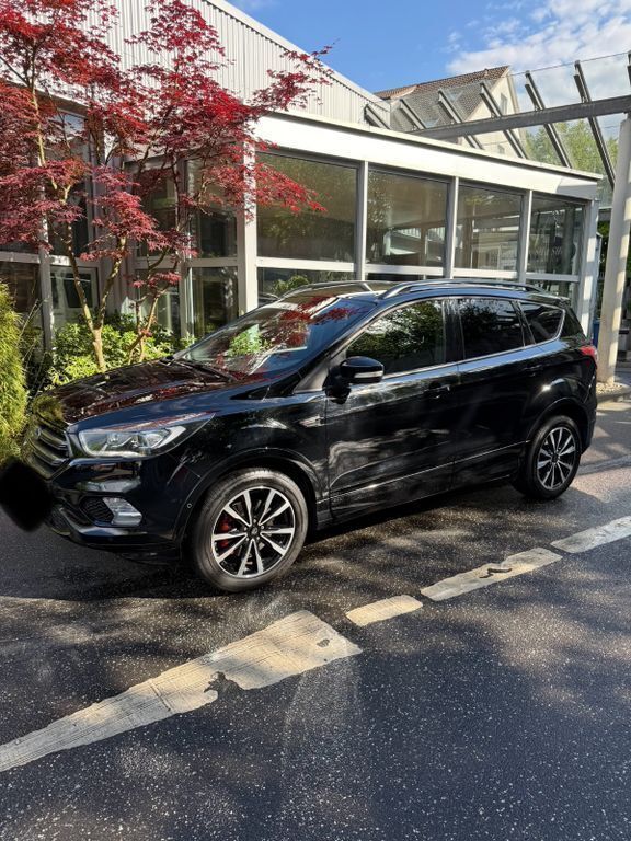 Schwarz Gebraucht 2019 Ford Kuga ST-Line SUV | 23.800 € (Teuer) - Bild 1/4