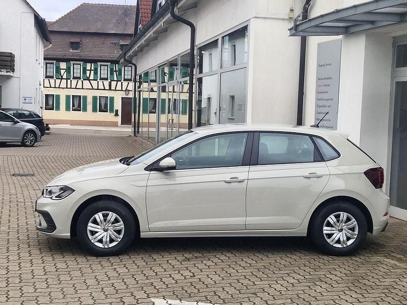Neu VW Polo 80 PS (58 kW) 2025 Grau Limousine