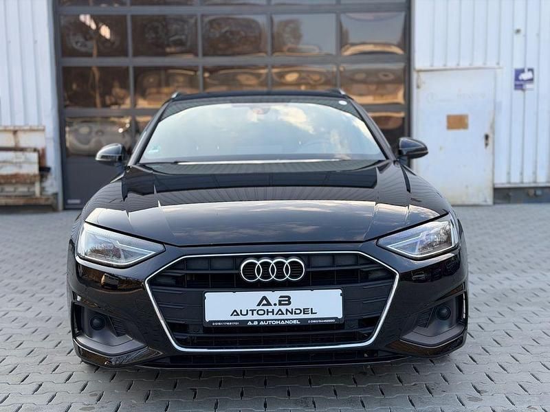 Gebraucht Audi A4 S-Line 204 PS (150 kW) 2023 Schwarz Kombi