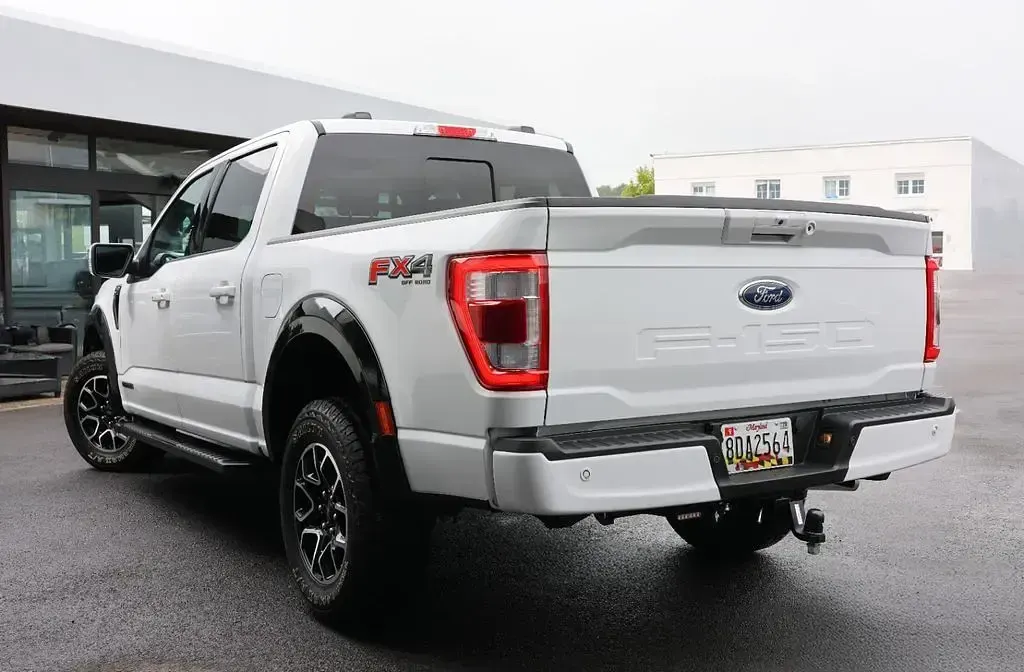 Gebraucht Ford F-150 Lariat 436 PS (320 kW) 2022 Weiß Pickup