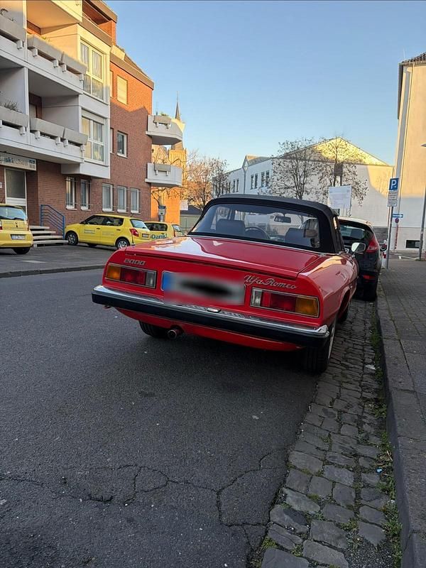 Gebraucht Alfa Romeo Spider 126 PS (92 kW) 1988 Rot Cabrio