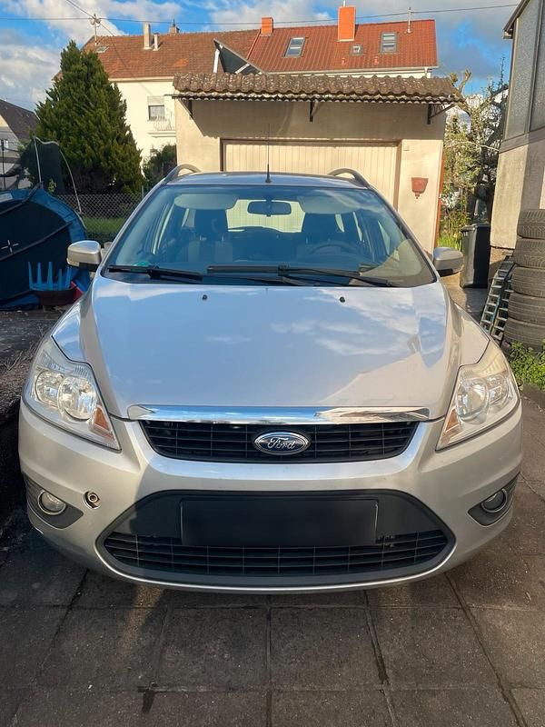 Usata Ford Focus 109 CV (80 kW) 2010 Argento Station wagon