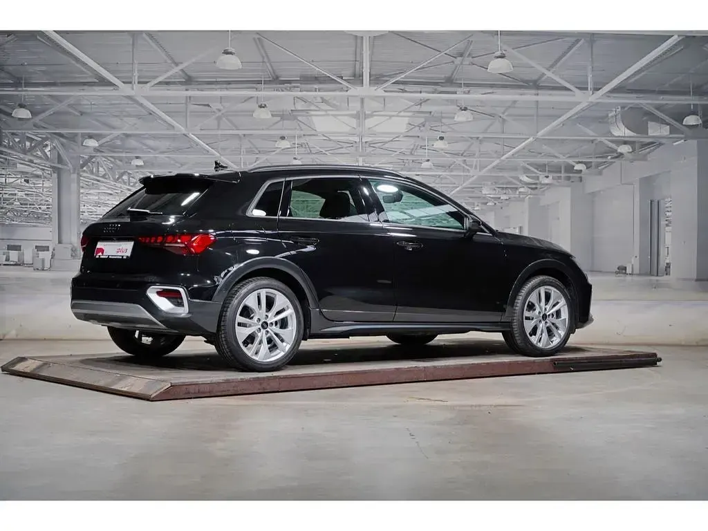 Gebraucht Audi A3 204 PS (150 kW) 2025 Mythosschwarz metallic Limousine