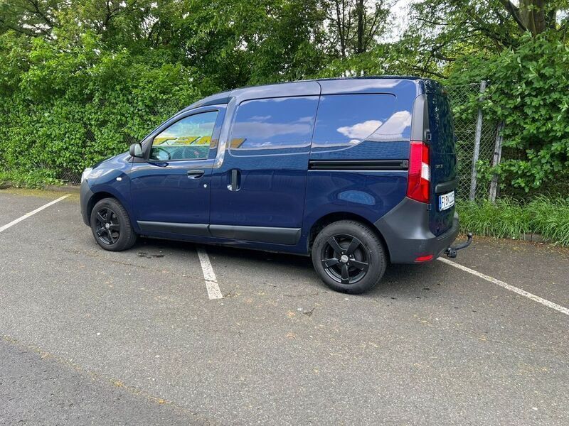 Blau Gebraucht 2021 Dacia Dokker Comfort Van | 11.599 € (Superpreis) - Bild 1/4