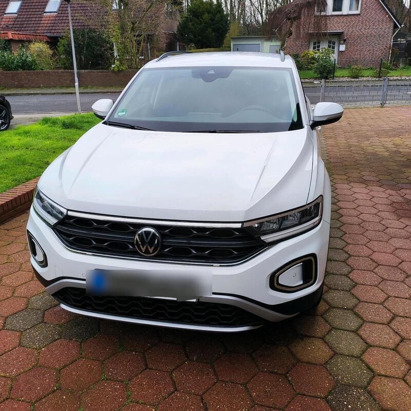 Weiß Gebraucht 2023 VW T-Roc Move SUV | 22.900 € (Guter Preis) - Bild 1/4