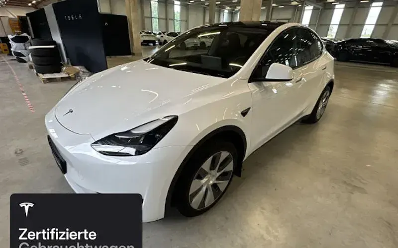 Gebraucht Tesla Model Y RWD 188 kW (256 PS) 2023 Weiß SUV