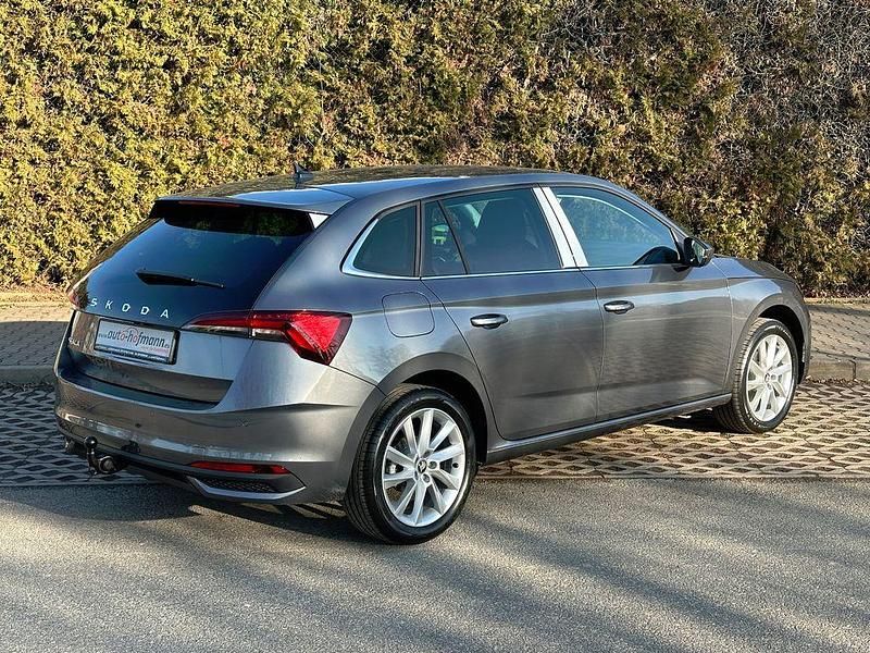 Neu Skoda 105 116 PS (85 kW) 2026 Grau Limousine