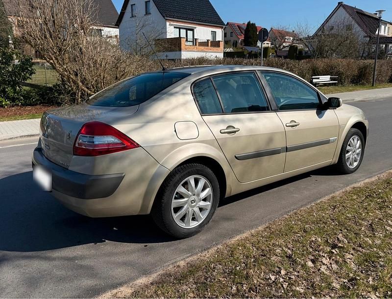 Gebraucht Renault Mégane II 111 PS (81 kW) 2006 Silber Limousine
