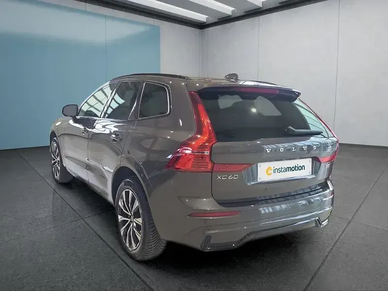 Gebraucht Volvo XC60 Plus 250 PS (183 kW) 2025 Grau SUV