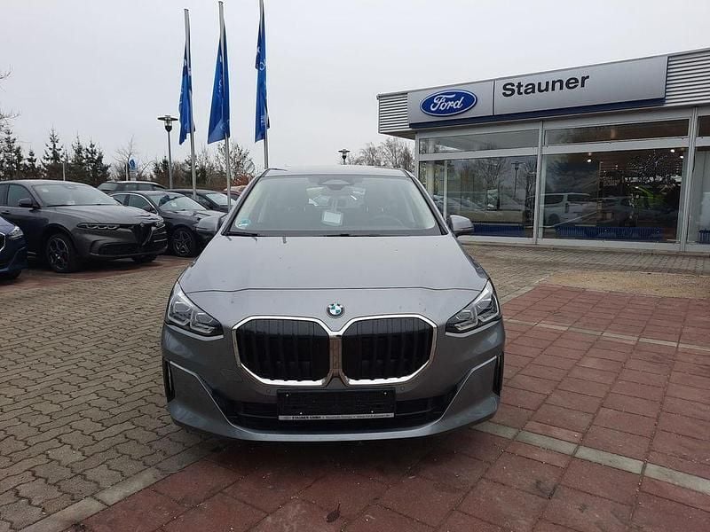 Gebraucht BMW 218 Active Tourer 136 PS (100 kW) 2024 Skyscraper grau metallic Van / Kleinbus