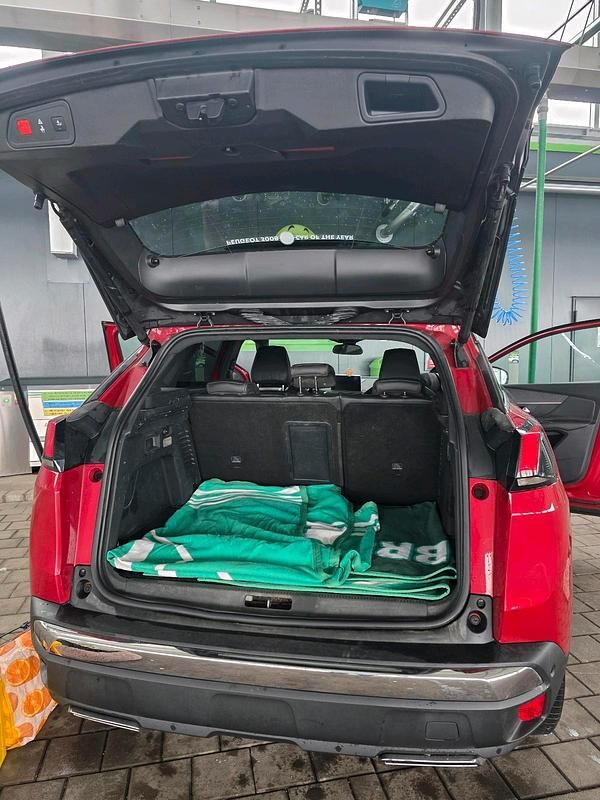 Gebraucht Peugeot 3008 165 PS (121 kW) 2017 Rot SUV