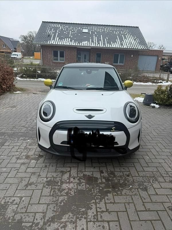 Gebraucht Mini Cooper SE 135 kW (184 PS) 2023 Weiß Kleinwagen