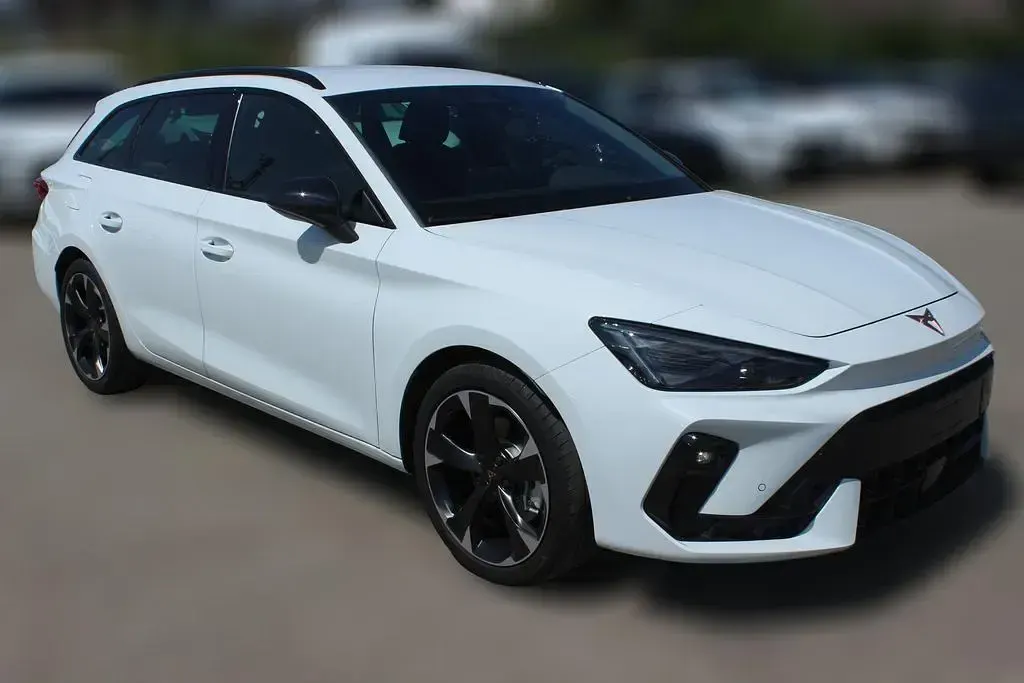 Neu Cupra Leon 204 PS (150 kW) 2026 Weiß Limousine