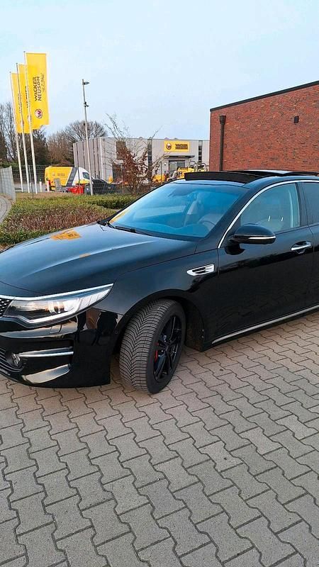 Gebraucht Kia Optima Spirit 141 PS (103 kW) 2016 Schwarz Limousine