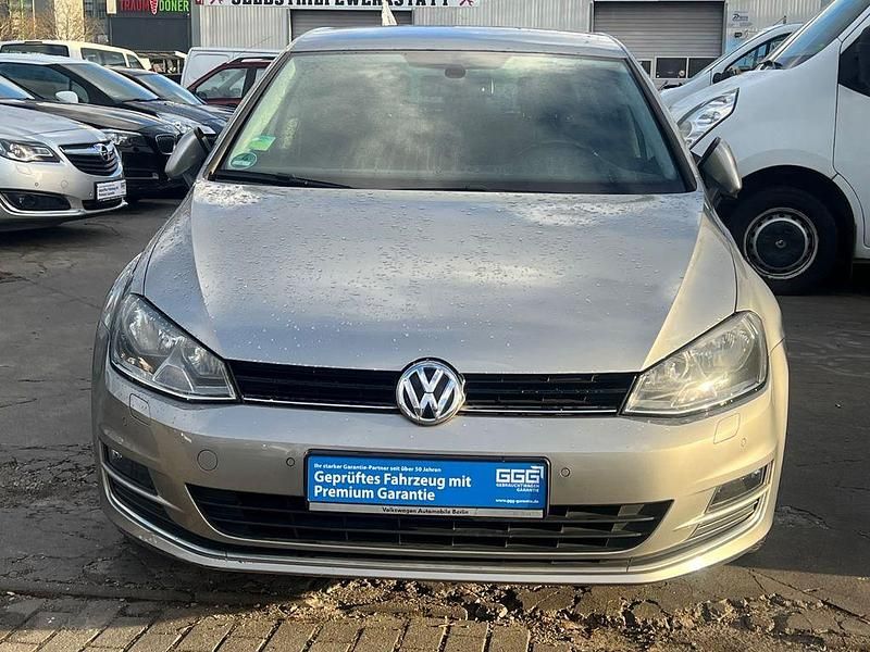 Gebraucht VW Golf VII LOUNGE 110 PS (80 kW) 2015 Silber Limousine
