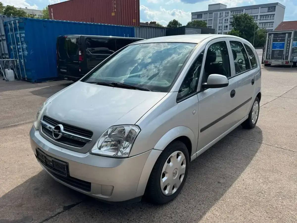 Gebraucht Opel Meriva 101 PS (74 kW) 2004 Silber Van / Kleinbus