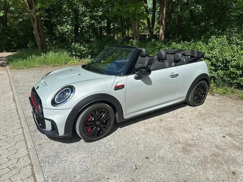 Silber Gebraucht 2022 Mini John Cooper Works Cabriolet Cabrio | 36.500 € (Etwas zu teuer) - Bild 1/4