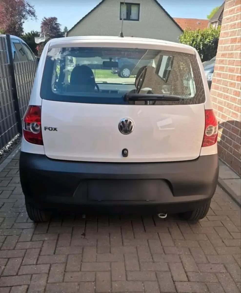 Gebraucht VW Fox 55 PS (40 kW) 2010 Weiß Kleinwagen