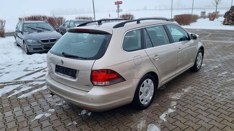 Gebraucht VW Golf VI Comfortline 105 PS (77 kW) 2013 Silber Kleinwagen