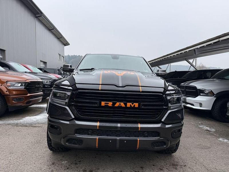 Gebraucht Dodge Ram 401 PS (294 kW) 2022 Grau Pickup