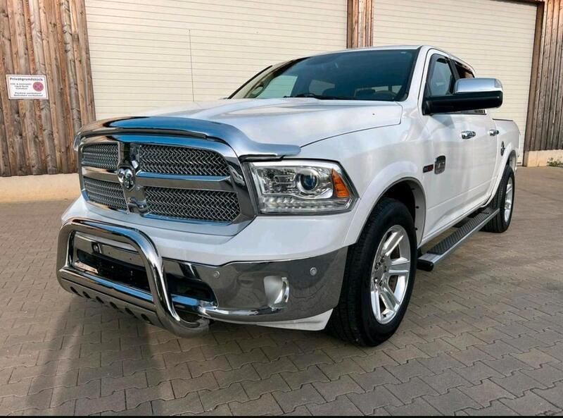 Weiß Gebraucht 2015 Dodge Ram Abholung | 27.899 € - Bild 1/4