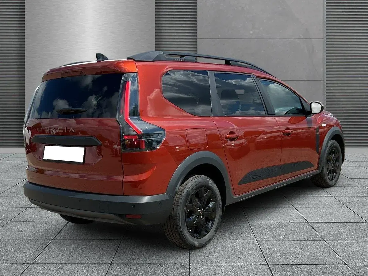 Neu Dacia Jogger Extreme 122 PS (89 kW) 2025 Terracottabraun Van / Kleinbus