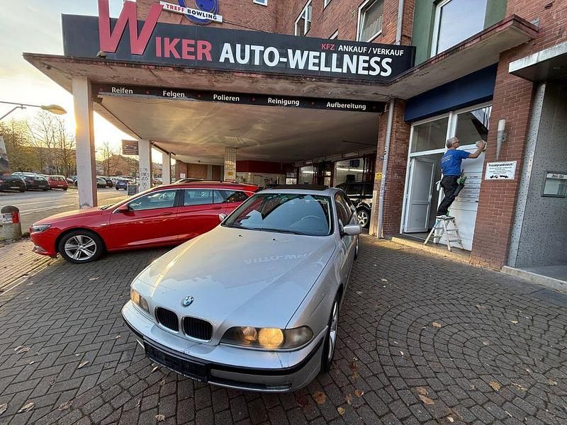 Silber Gebraucht 2000 BMW 523 Limousine | 3.500 € (Teuer) - Bild 1/4