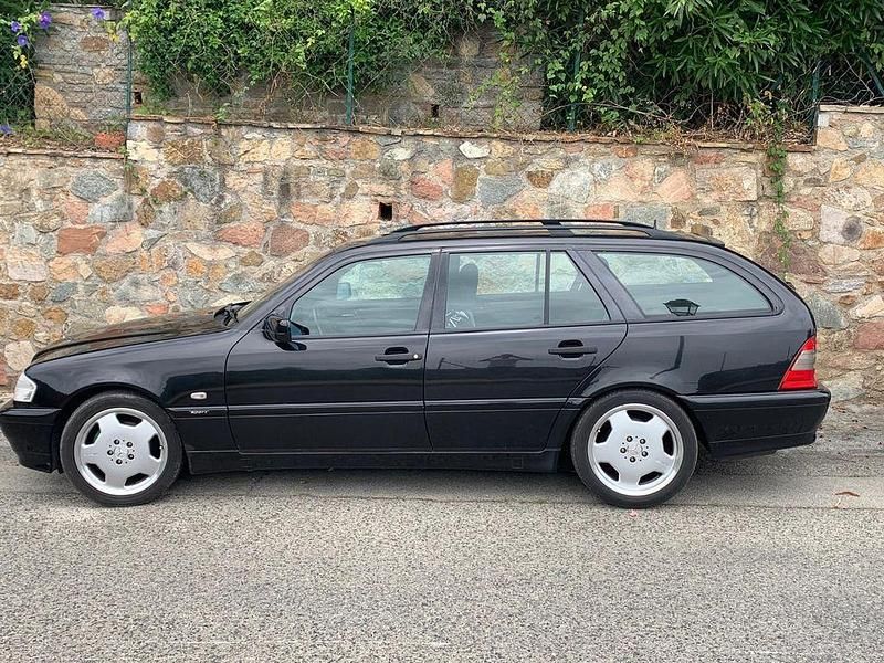 Gebraucht Mercedes C240 170 PS (125 kW) 1998 Schwarz Kombi