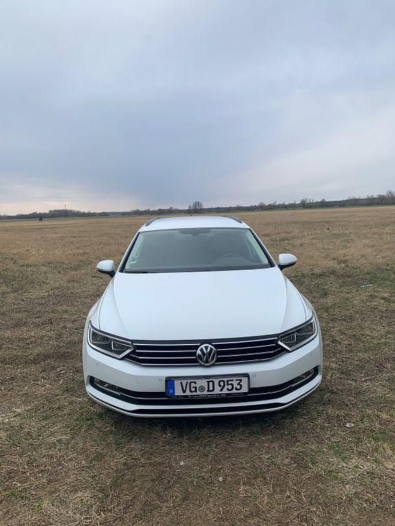 Gebraucht VW Passat Comfortline 150 PS (110 kW) 2019 Weiß Kombi