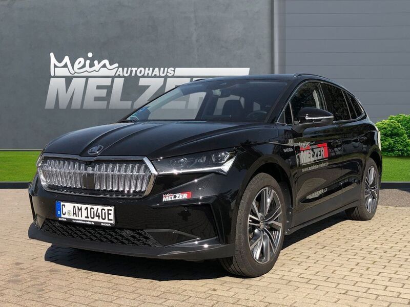 Schwarz (schwarzmagic perleffekt) Gebraucht 2024 Skoda Enyaq iV Loft SUV | 37.580 € (Etwas zu teuer) - Bild 1/4