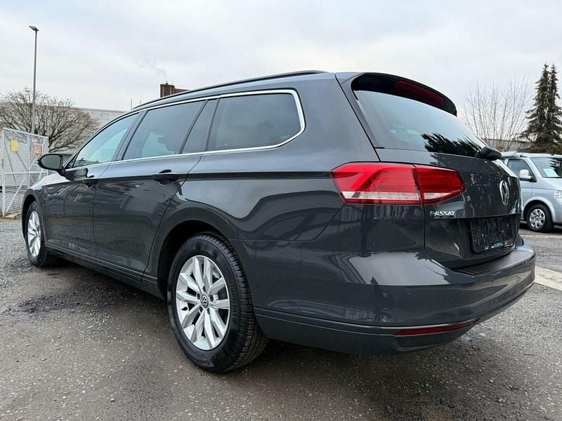 Gebraucht VW Passat Comfortline 150 PS (110 kW) 2016 Grau Kombi