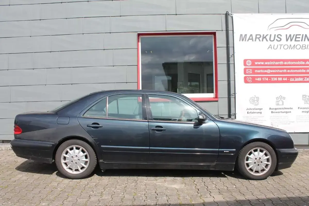 Brugt Mercedes E200 136 HK (100 kW) 1999 Grøn Sedan