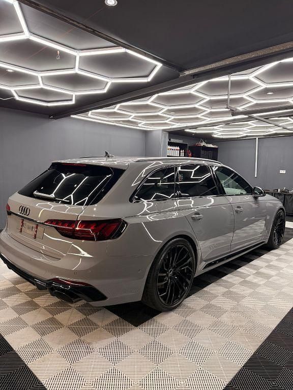 Gebraucht Audi RS4 Ambiente 450 PS (330 kW) 2024 Grau Kombi