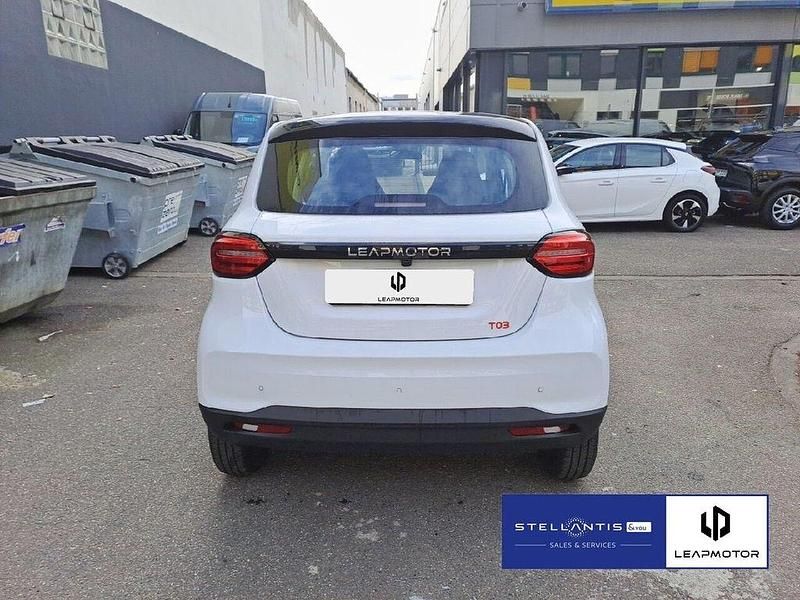 Neu Leapmotor T03 69 kW (95 PS) 2025 Weiß Kleinwagen