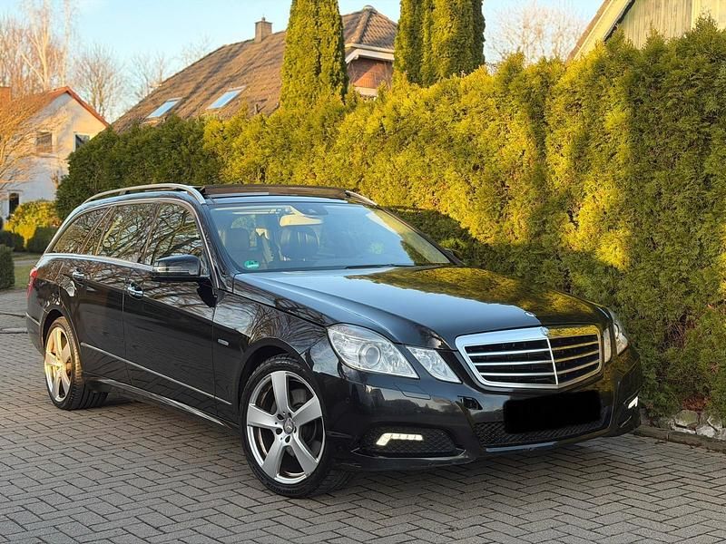 Gebraucht Mercedes E350 231 PS (169 kW) 2009 Schwarz Kombi