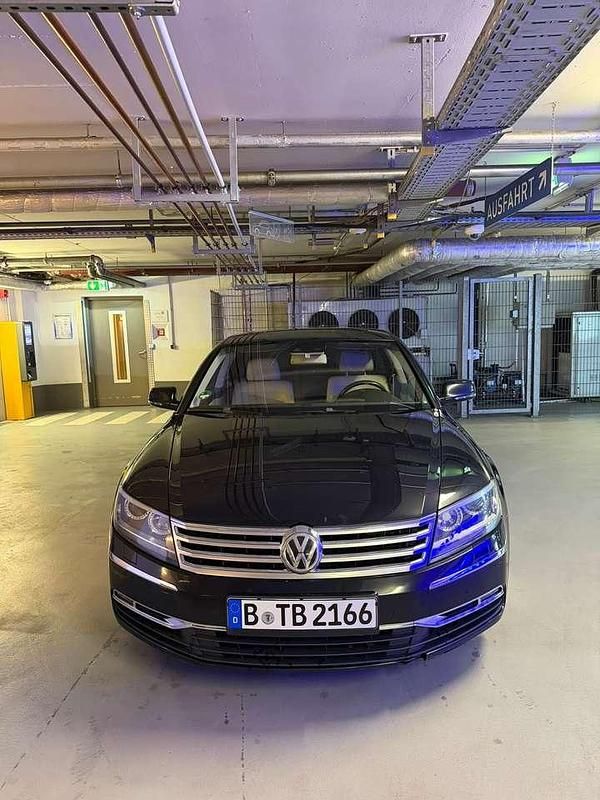 Second-hand VW Phaeton 239 CP (175 kW) 2013 Berlinǎ