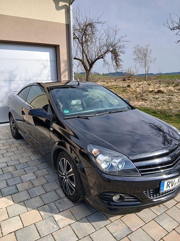 Gebraucht Opel Astra Cabriolet Cosmo 140 PS (102 kW) 2008 Schwarz Cabrio