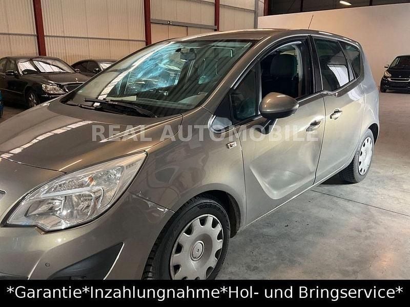 Braun Gebraucht 2011 Opel Meriva Design Edition Van / Kleinbus | 3.900 € (Guter Preis) - Bild 1/4