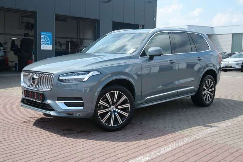 Gebraucht Volvo XC90 235 PS (172 kW) 2021 Thunder grey / metallic SUV