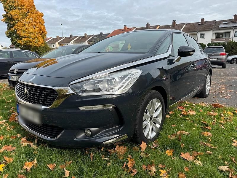 Grau Gebraucht 2016 Citroën DS5 Kleinwagen | 11.900 € - Bild 1/4