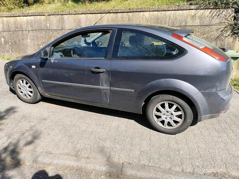 Usata Ford Focus 105 CV (77 kW) 2004 Utilitaria